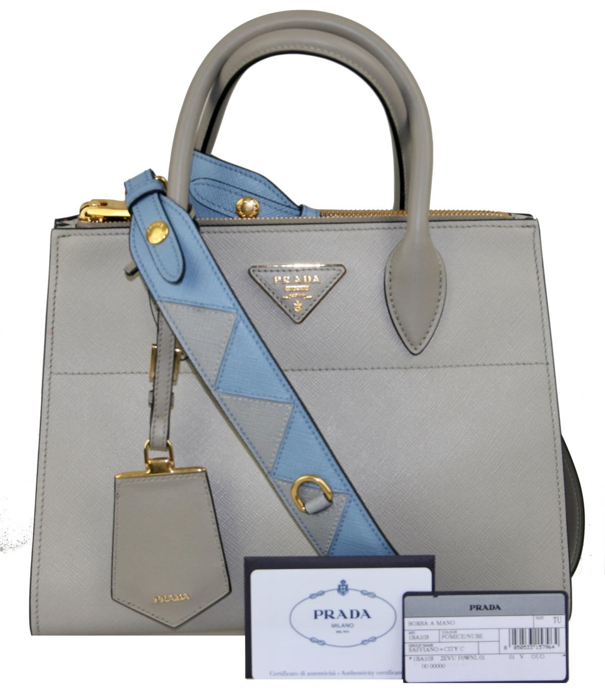 ☆韓国の人気☆【PRADA】☆SAFFIANO TOTE SHOULDER BAG☆ Prada Black Saffiano Leather Tote + Shoulder Bag with Strap