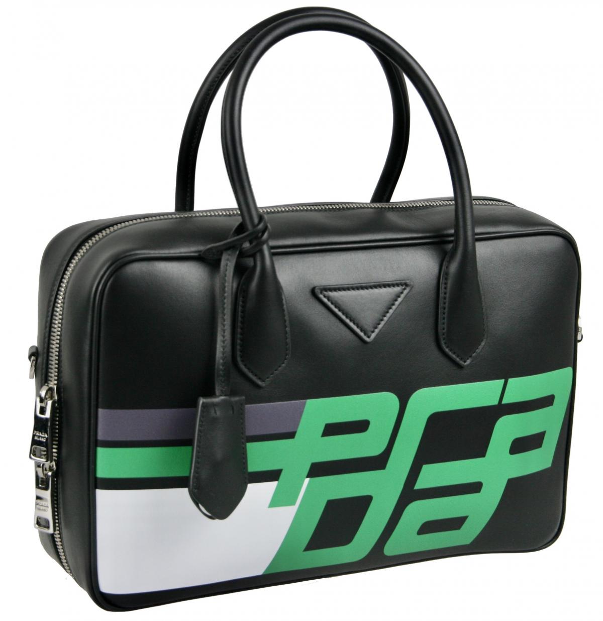 ★PRADA★ [Prada] SS25 bag 1BG5092CYS F03BH Prada Spring 2025 Ready-to-Wear Collection | Vogue